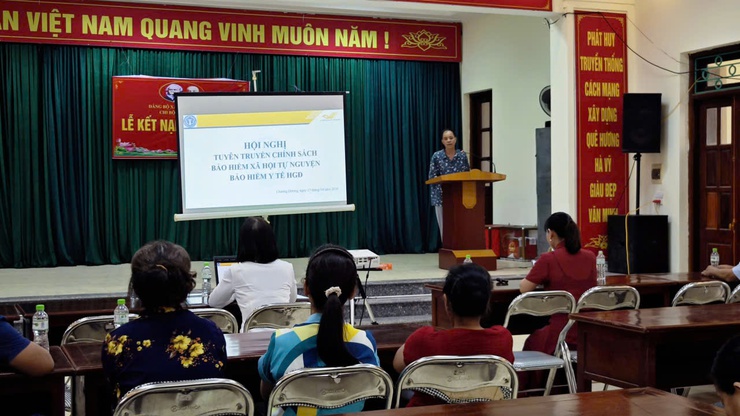Tuyên truyền chính sách bảo hiểm xã hội tự nguyện, bảo hiểm y tế hộ gia đình tại thôn Hà Vỹ- Ảnh 1.
