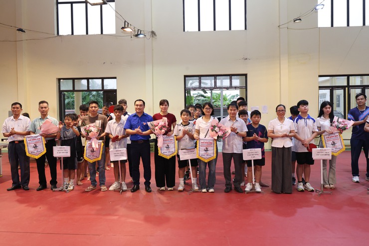 Sôi nổi Giải bóng bàn thanh thiếu niên xã Vân Đình năm 2026- Ảnh 1.