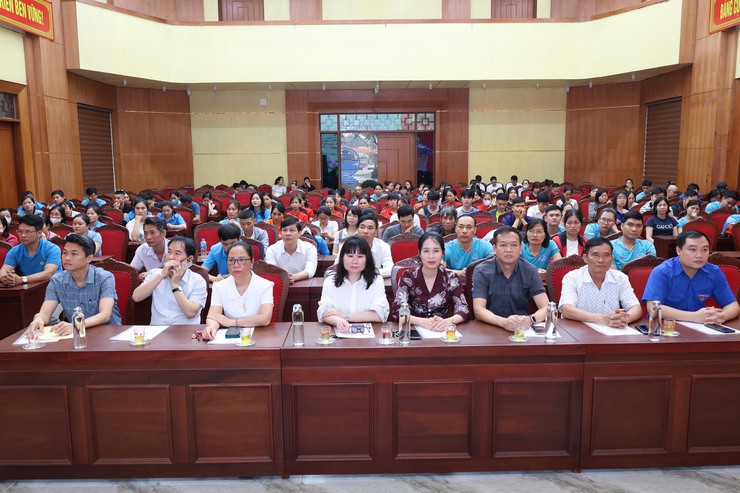 Vân Đình tổ chức các hoạt động hưởng ứng Tháng Công nhân và Tháng hành động về ATVSLĐ năm 2026- Ảnh 1.