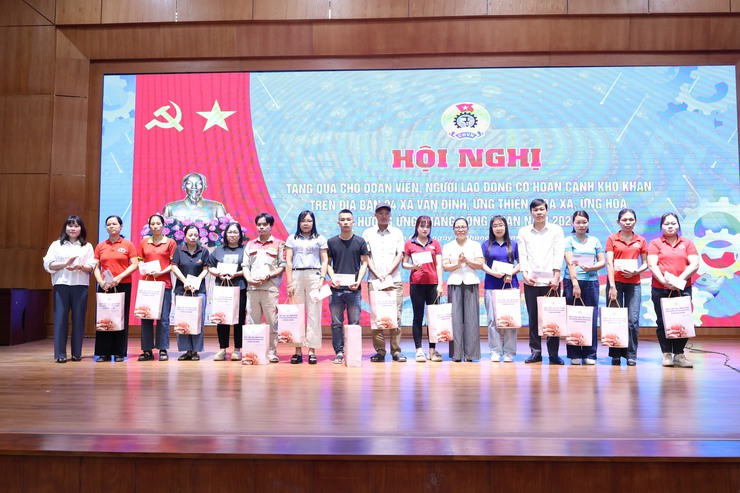 Vân Đình tổ chức các hoạt động hưởng ứng Tháng Công nhân và Tháng hành động về ATVSLĐ năm 2026- Ảnh 3.