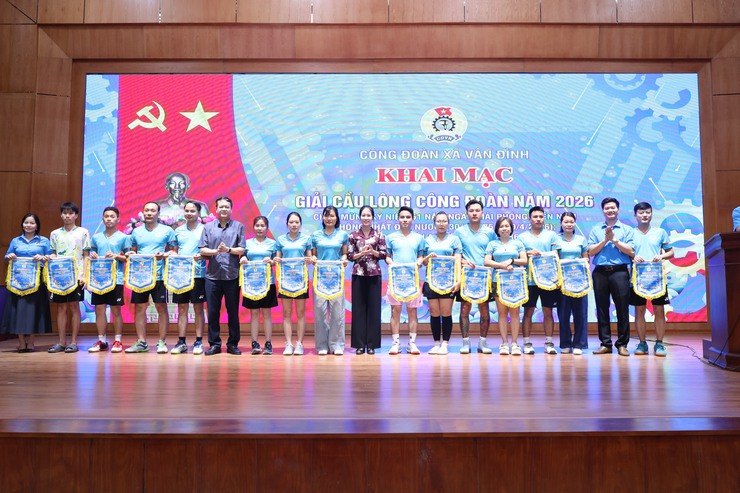 Công đoàn xã Vân Đình sôi nổi tổ chức Giải cầu lông năm 2026- Ảnh 2.