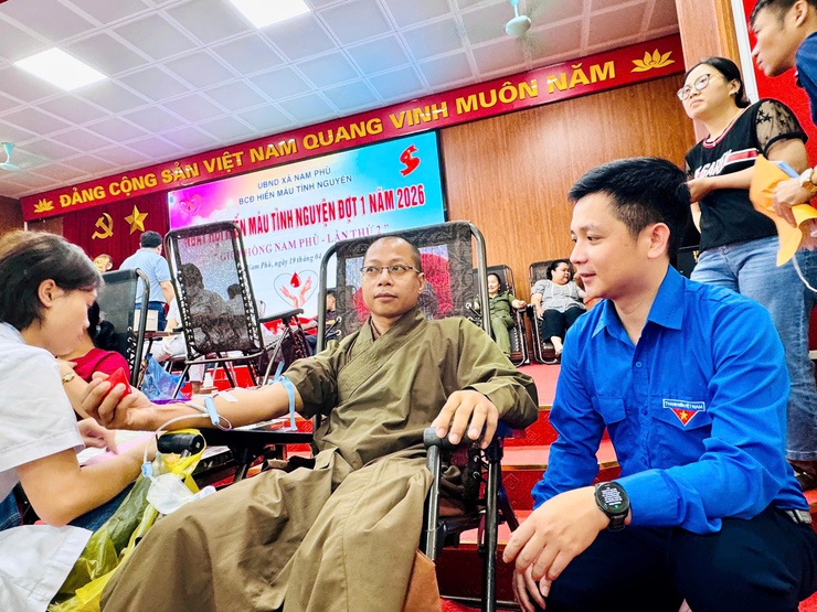 "Giọt hồng Nam Phù" 2026: Hiến giọt máu đào - thắp sáng hy vọng- Ảnh 9.