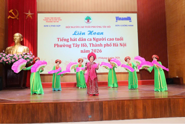 Lan tỏa giá trị truyền thống từ Liên hoan Tiếng hát dân ca Người cao tuổi phường Tây Hồ- Ảnh 7.