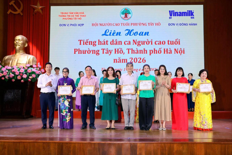 Lan tỏa giá trị truyền thống từ Liên hoan Tiếng hát dân ca Người cao tuổi phường Tây Hồ- Ảnh 12.