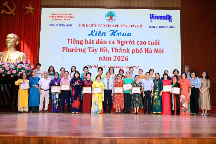 Lan tỏa giá trị truyền thống từ Liên hoan Tiếng hát dân ca Người cao tuổi phường Tây Hồ- Ảnh 13.