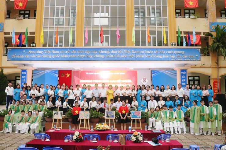 Phường Xuân Đỉnh gặp mặt, giao lưu, ký kết hợp tác giáo dục với đoàn cán bộ, giáo viên, học sinh phường Điện Biên Phủ (tỉnh Điện Biên)- Ảnh 5.