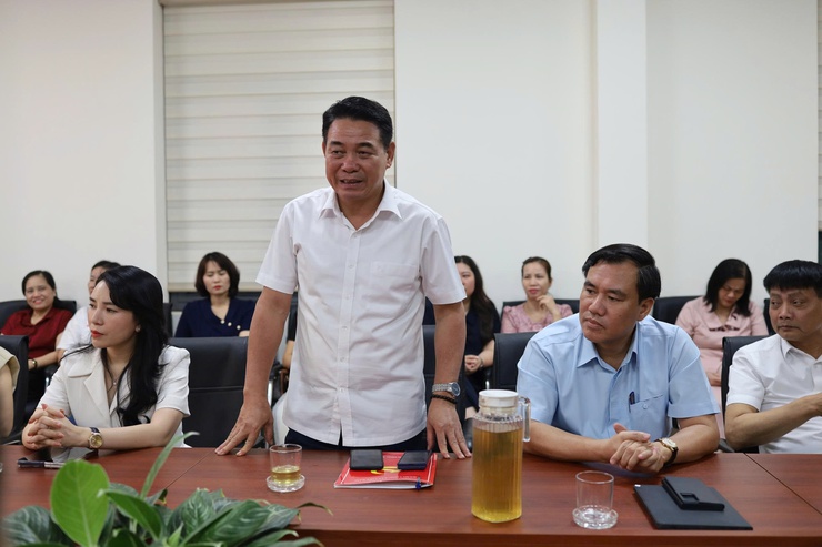 Phường Xuân Đỉnh gặp mặt, giao lưu, ký kết hợp tác giáo dục với đoàn cán bộ, giáo viên, học sinh phường Điện Biên Phủ (tỉnh Điện Biên)- Ảnh 2.