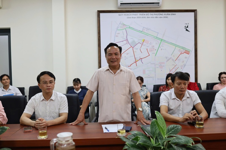 Phường Xuân Đỉnh gặp mặt, giao lưu, ký kết hợp tác giáo dục với đoàn cán bộ, giáo viên, học sinh phường Điện Biên Phủ (tỉnh Điện Biên)- Ảnh 3.