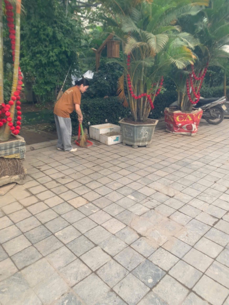 Trạm Y tế phường Yên Nghĩa ra quân tổng vệ sinh môi trường phòng, chống dịch bệnh sốt xuất huyết- Ảnh 3.