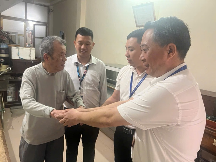 Chi nhánh số 5: Tận tâm hỗ trợ thủ tục cho các gia đình chính sách- Ảnh 1.