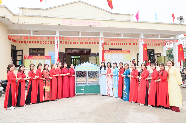 Lan tỏa vai trò phụ nữ Quảng Bị trong xây dựng nếp sống xanh- Ảnh 5.