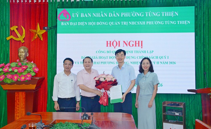 Thành lập Ban đai diện HĐQT ngân hàng chính sách xã hội phường Tùng Thiện - Ảnh 1.