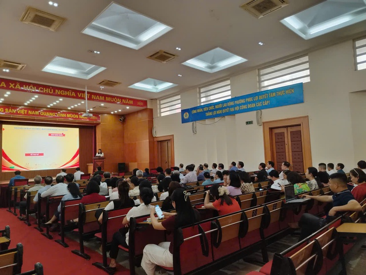 Phường Phúc Lợi phát động Cuộc thi chính luận về bảo vệ nền tảng tư tưởng của Đảng lần thứ Sáu và Hội thi báo cáo viên giỏi, tuyên truyền viên giỏi năm 2026- Ảnh 2.