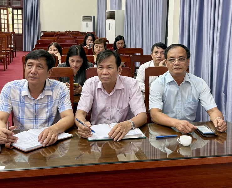 Hà Nội thống nhất phương án tuyển sinh, thi tốt nghiệp THPT 2026- Ảnh 3.