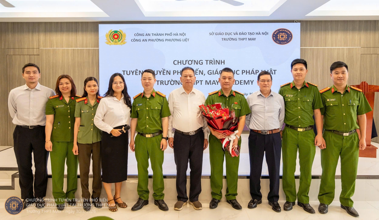 Công an phường Phương Liệt tuyên truyền, phổ biến giáo dục pháp luật tại Trường THPT MAY- Ảnh 4.
