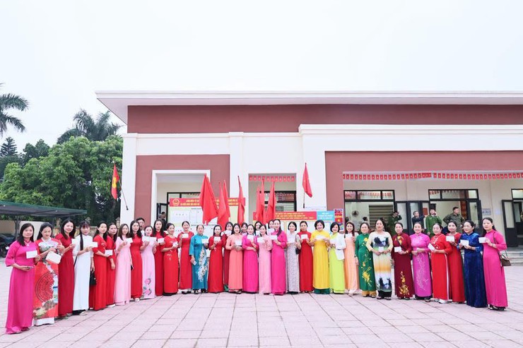 Lan tỏa vai trò phụ nữ Quảng Bị trong xây dựng nếp sống xanh- Ảnh 7.