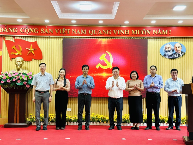 PHÁT ĐỘNG CUỘC THI CHÍNH LUẬN BẢO VỆ NỀN TẢNG TƯ TƯỞNG CỦA ĐẢNG TẠI PHƯỜNG VĂN MIẾU - QUỐC TỬ GIÁM- Ảnh 4.