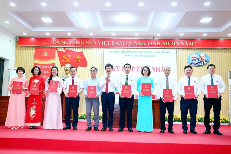 PHƯỜNG VĂN MIẾU - QUỐC TỬ GIÁM KIỆN TOÀN NHÂN SỰ, BẢO ĐẢM BỘ MÁY HOẠT ĐỘNG THÔNG SUỐT- Ảnh 7.