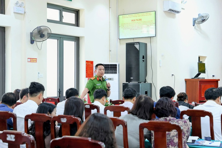 Xuân Mai quán triệt Chỉ thị số 09 của Ban thường vụ Thành ủy về nâng cao hiệu lực, hiệu quả thực thi công vụ; siết chặt kỷ luật, kỷ cương và trách nhiệm của cán bộ- Ảnh 8.