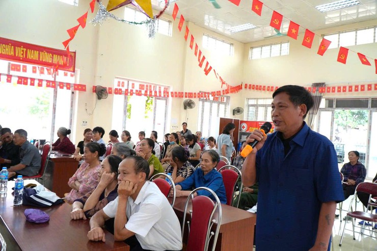 ỨNG THIÊN TỔ CHỨC TIẾP XÚC CỬ TRI SAU KỲ HỌP THỨ NHẤT VÀ KỲ HỌP CHUYÊN ĐỀ HĐND XÃ KHÓA II, NHIỆM KỲ 2026 – 2031- Ảnh 12.