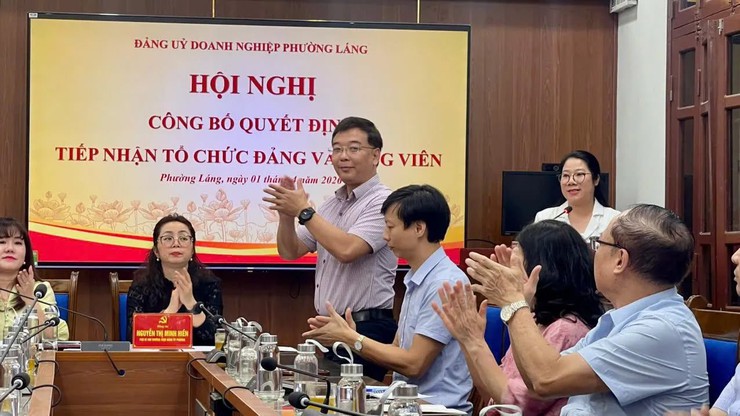 HÀ NỘI: PHƯỜNG LÁNG CỦNG CỐ TỔ CHỨC ĐẢNG TRONG DOANH NGHIỆP, TIẾP NHẬN THÊM CHI BỘ MỚI - Ảnh 4.