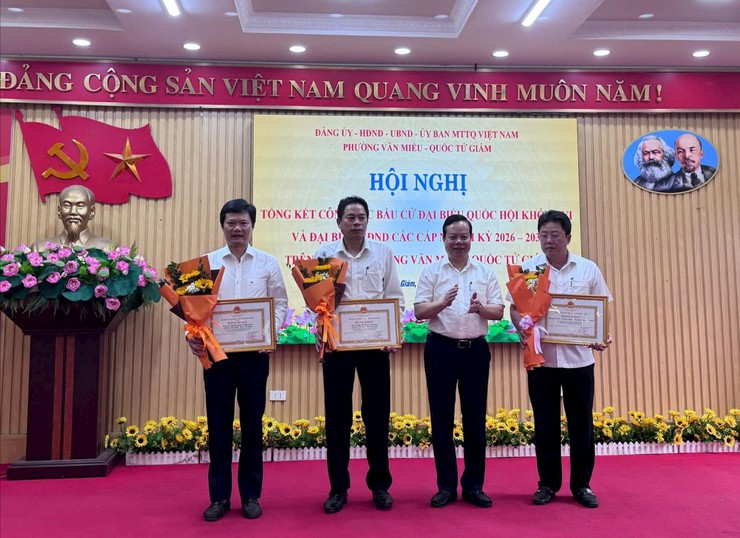 PHƯỜNG VĂN MIẾU - QUỐC TỬ GIÁM DẪN ĐẦU TIẾN ĐỘ, HOÀN TẤT TỔNG HỢP KẾT QUẢ BẦU CỬ SỚM- Ảnh 2.