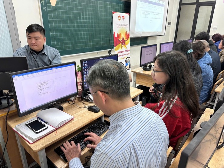 TRIỂN KHAI NGHỊ QUYẾT 57-NQ/TW TẠI PHƯỜNG VĂN MIẾU - QUỐC TỬ GIÁM: DẤU ẤN MÔ HÌNH THANH NIÊN TIÊN PHONG- Ảnh 2.