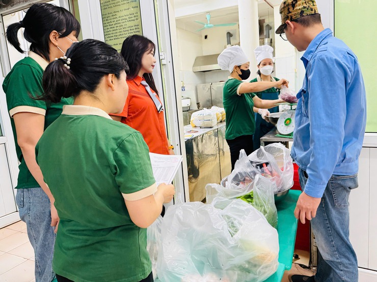 TRƯỜNG MẦM NON NẮNG HỒNG ĐÓN KIỂM TRA Y TẾ: KHẲNG ĐỊNH CHẤT LƯỢNG CHĂM SÓC TRẺ-LAN TỎA MÔI TRƯỜNG HỌC ĐƯỜNG AN TOÀN, SẠCH – KHỎE – CHẤT LƯỢNG- Ảnh 3.