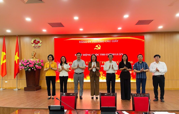 CẦU GIẤY: PHÁT ĐỘNG CUỘC THI CHÍNH LUẬN BẢO VỆ NỀN TẢNG TƯ TƯỞNG CỦA ĐẢNG VÀ HỘI THI BÁO CÁO VIÊN, TUYÊN TRUYỀN VIÊN GIỎI NĂM 2026- Ảnh 3.