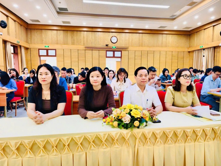 Khai giảng lớp bồi dưỡng lý luận chính trị cho đảng viên mới khóa I năm 2026- Ảnh 1.