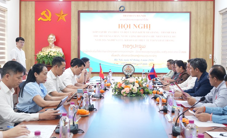 Bát Tràng trao đổi kinh nghiệm công tác kiểm tra, giám sát với Đoàn UBKT Đảng – Thanh tra Thủ đô Viêng Chăn- Ảnh 1.