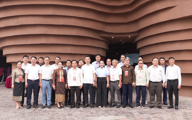 Bát Tràng trao đổi kinh nghiệm công tác kiểm tra, giám sát với Đoàn UBKT Đảng – Thanh tra Thủ đô Viêng Chăn- Ảnh 7.