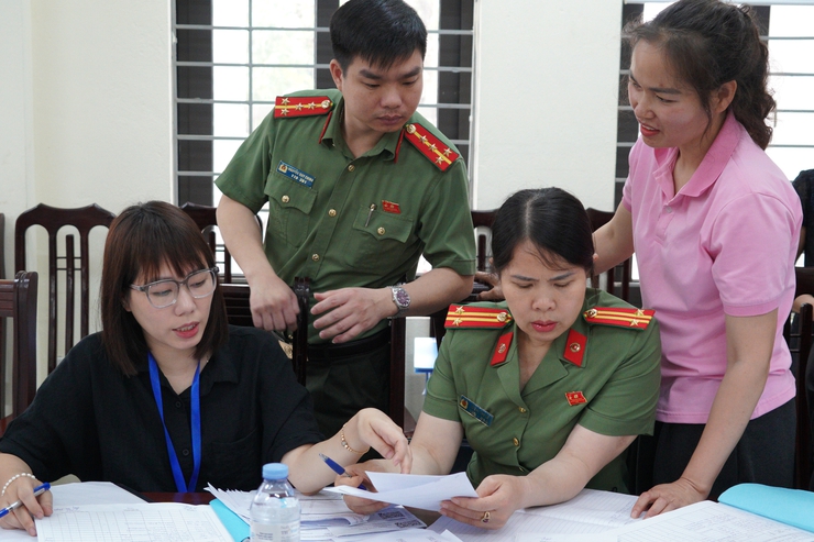 Nguồn thực phẩm cung cấp vào 06 trường Tiểu học của phường Chương Mỹ đều được kiểm soát hàng ngày- Ảnh 21.