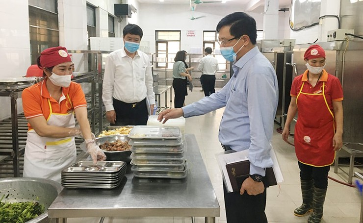 Tăng cường công tác quản lý, đảm bảo an toàn thực phẩm bữa ăn bán trú cho học sinh trên địa bàn xã- Ảnh 1.