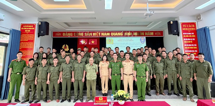 Công an xã Phúc Lộc tập huấn kỹ năng điều tiết giao thông cho lực lượng an ninh cơ sở- Ảnh 6.