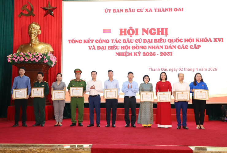 Thanh Oai khen thưởng 212 tập thể, cá nhân có thành tích xuất sắc trong công tác bầu cử- Ảnh 11.