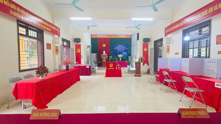 Phường Tùng Thiện: Dấu ấn thành công từ cuộc bầu cử dân chủ, an toàn, đúng luật- Ảnh 1.