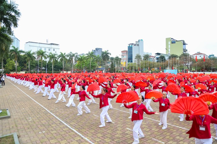 Ngày Sức khỏe toàn dân 7/4: Lan tỏa thông điệp “Chủ động phòng bệnh - Vì một Việt Nam khỏe mạnh”- Ảnh 1.