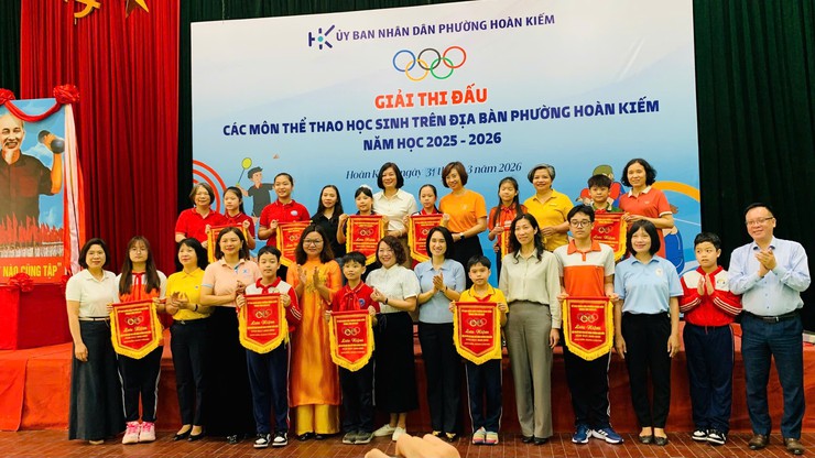 Phường Hoàn Kiếm tổ chức giải thể thao học sinh phổ thông năm học 2025 - 2026- Ảnh 1.