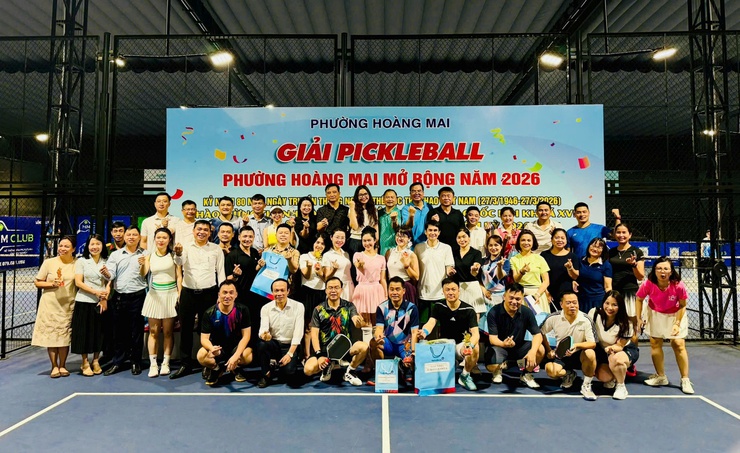 CÔ HIỆU TRƯỞNG PHAN THỊ TÚ MAI- TÍCH CỰC THAM GIA GIẢI ĐẤU PICKLEBALL TẠI PHƯỜNG HOÀNG MAI.- Ảnh 3.