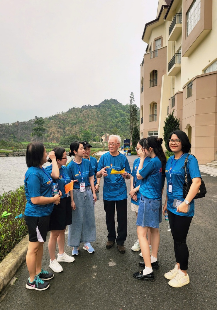 HỘI THẢO "THẮP LỬA CÙNG TIẾN LÊN 2026" Đến để trái tim giáo dục được thắp sáng - Về để bắt đầu hành trình kiến tạo- Ảnh 2.