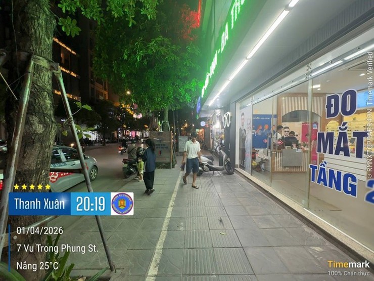 Công an phường Thanh Xuân: Quyết liệt xử lý “điểm nghẽn” trật tự đô thị, trả lại vỉa hè cho người đi bộ- Ảnh 5.