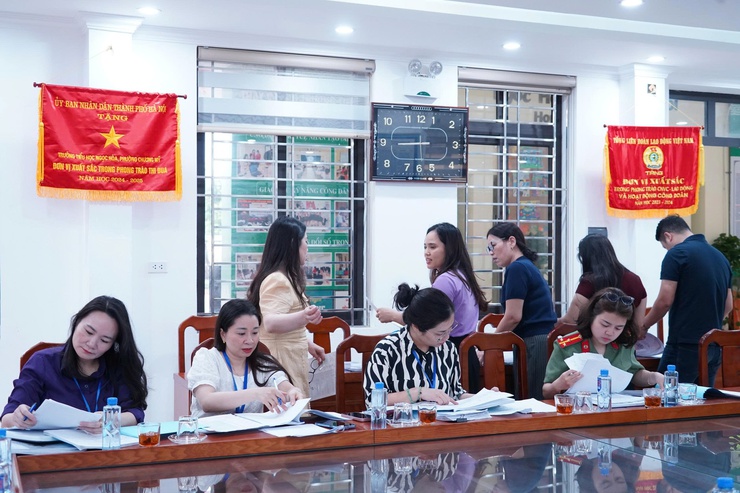 Nguồn thực phẩm cung cấp vào 06 trường Tiểu học của phường Chương Mỹ đều được kiểm soát hàng ngày- Ảnh 11.