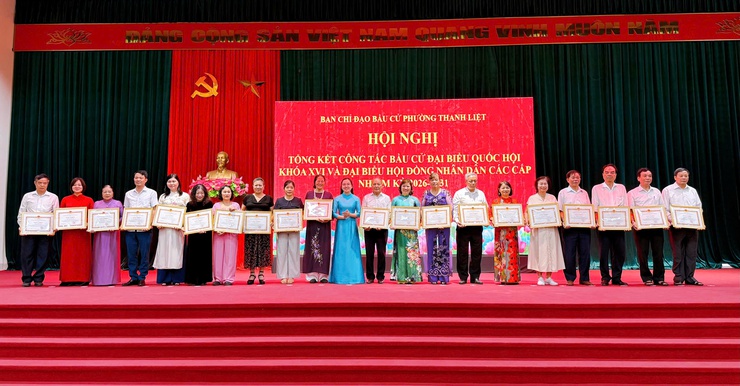 Thanh Liệt: Khen thưởng 19 tập thể và 156 cá nhân có thành tích xuất sắc trong công tác bầu cử- Ảnh 13.