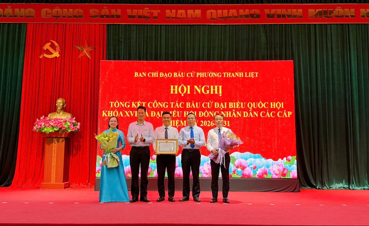 Thanh Liệt: Khen thưởng 19 tập thể và 156 cá nhân có thành tích xuất sắc trong công tác bầu cử- Ảnh 3.