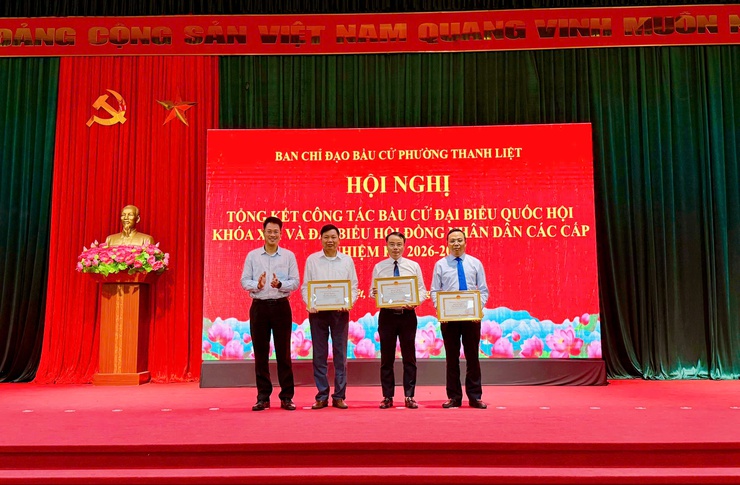 Thanh Liệt: Khen thưởng 19 tập thể và 156 cá nhân có thành tích xuất sắc trong công tác bầu cử- Ảnh 4.