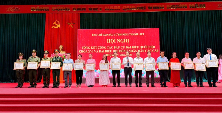 Thanh Liệt: Khen thưởng 19 tập thể và 156 cá nhân có thành tích xuất sắc trong công tác bầu cử- Ảnh 9.