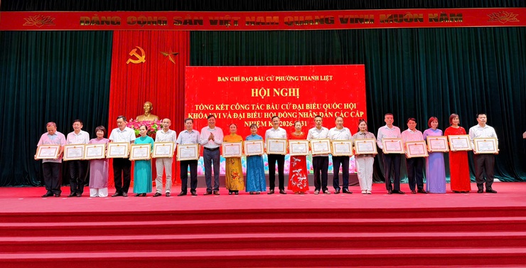 Thanh Liệt: Khen thưởng 19 tập thể và 156 cá nhân có thành tích xuất sắc trong công tác bầu cử- Ảnh 10.