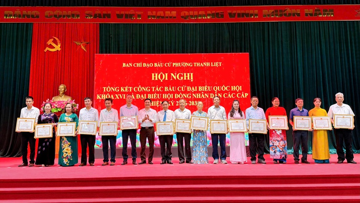 Thanh Liệt: Khen thưởng 19 tập thể và 156 cá nhân có thành tích xuất sắc trong công tác bầu cử- Ảnh 12.