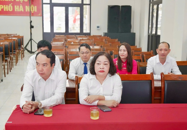 Hội nghị công bố và trao các Nghị quyết, Quyết định về công tác cán bộ của Ban Thường vụ Đảng ủy xã Thiên Lộc- Ảnh 3.